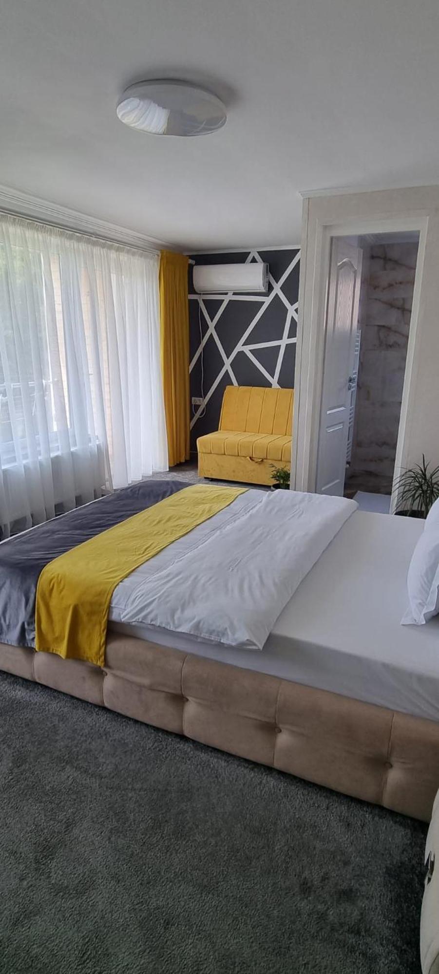 Отель Casa Sonia Тыргу-Жиу Экстерьер фото
